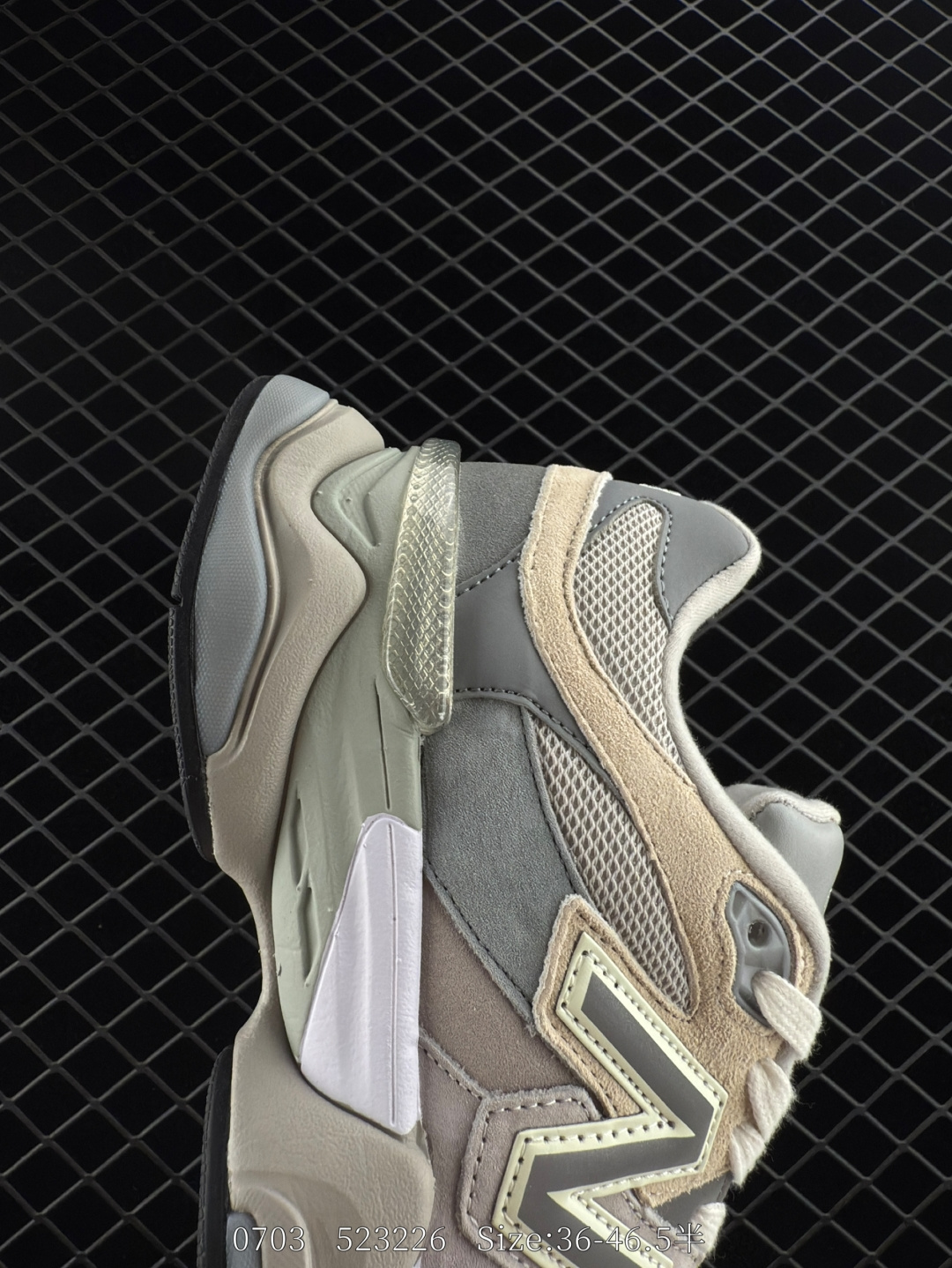 New Balance 9060”Cherry Blossom Mineral Red“